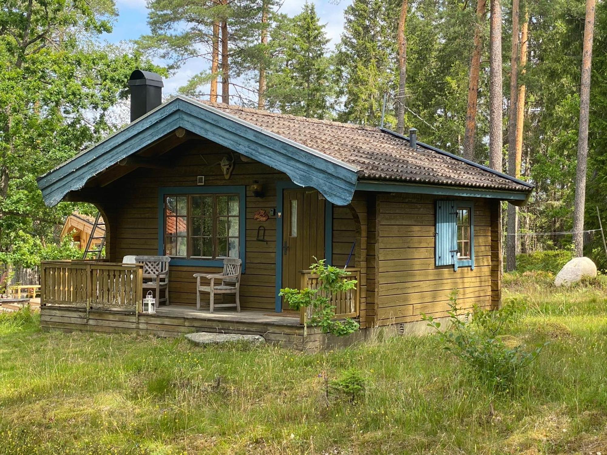 Timrad Stuga I Kanten Av Skogen Med Spa Moejlighet Mullsjö Kültér fotó