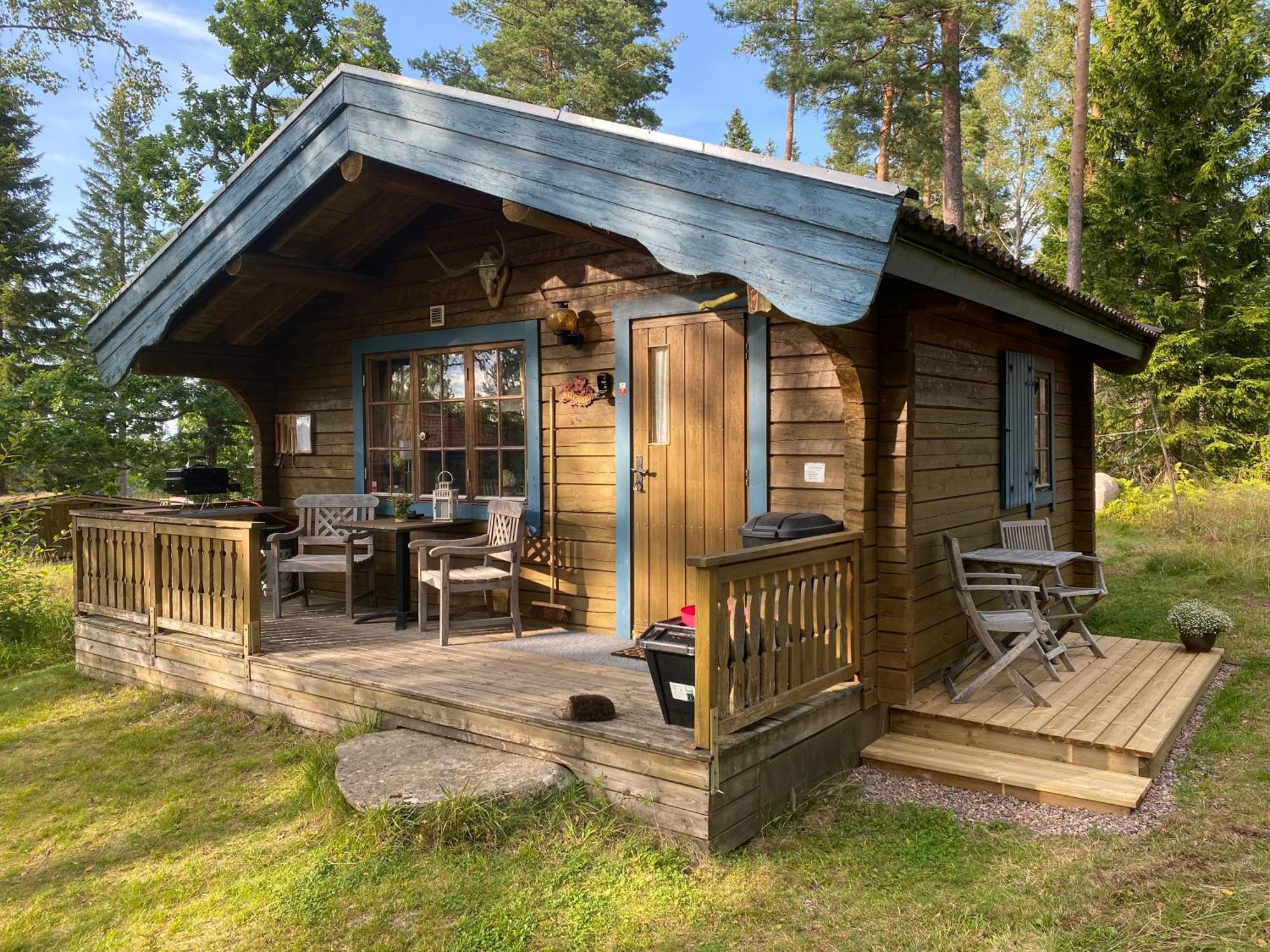 Timrad Stuga I Kanten Av Skogen Med Spa Moejlighet Mullsjö Kültér fotó